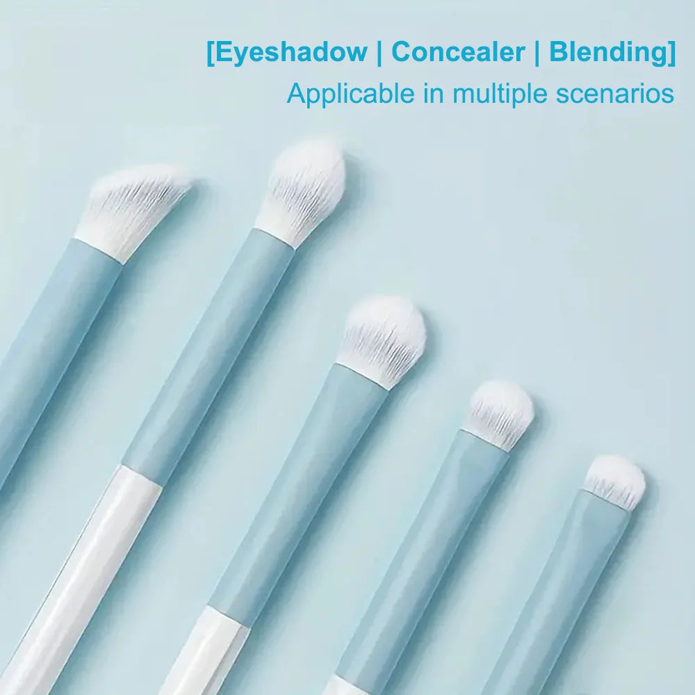 Complete Set of 12 Soft Bristled Makeup Brushes Portable Makeup Brushes Blush Loose Powder Eyeshadow Concealer Blending Tools